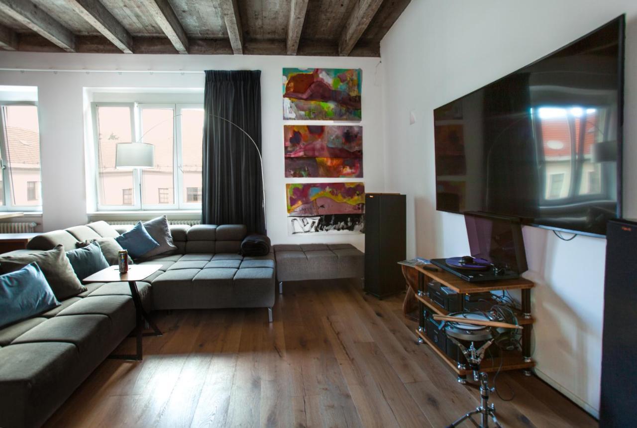 Contemporary Apartment With Fireplace & Terrace Banská Bystrica Exterior foto