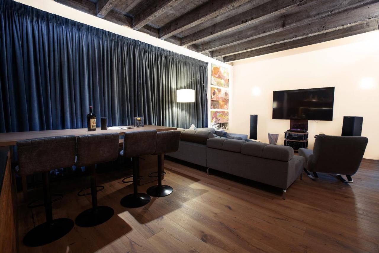 Contemporary Apartment With Fireplace & Terrace Banská Bystrica Exterior foto
